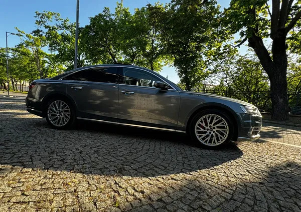 małopolskie Audi A8 cena 272656 przebieg: 39500, rok produkcji 2021 z Łódź